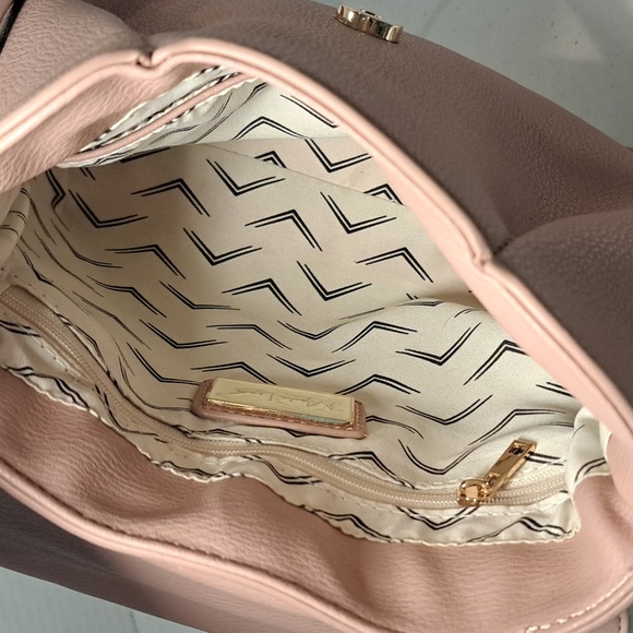 NWT Chic Pink Leather Crossbody Bag with Adjustable Strap By Moda Luxe - Picture 5 of 11